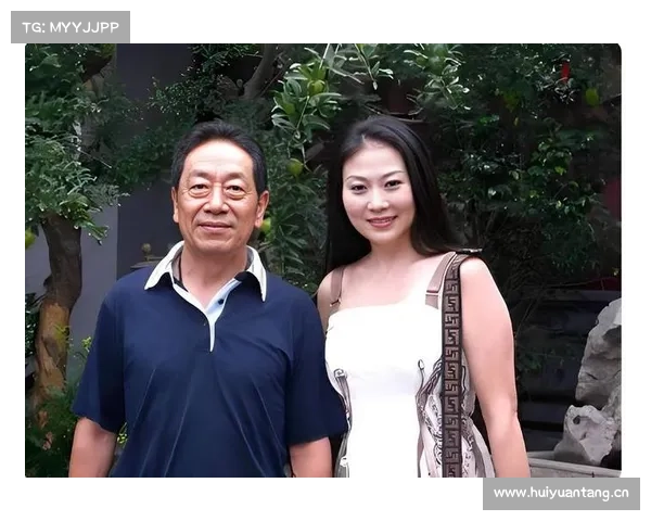 不顾家人反对,执意嫁给68岁的王奎荣,惨遭群嘲的她如今怎样了? 不顾家人反对,执意嫁给68岁的王奎荣,惨遭群嘲的她如今怎样了?